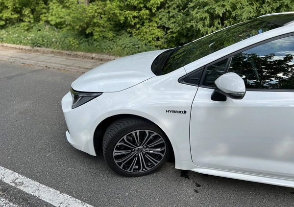 Toyota Corolla cena 90000 przebieg: 25600, rok produkcji 2021 z Białystok małe 781